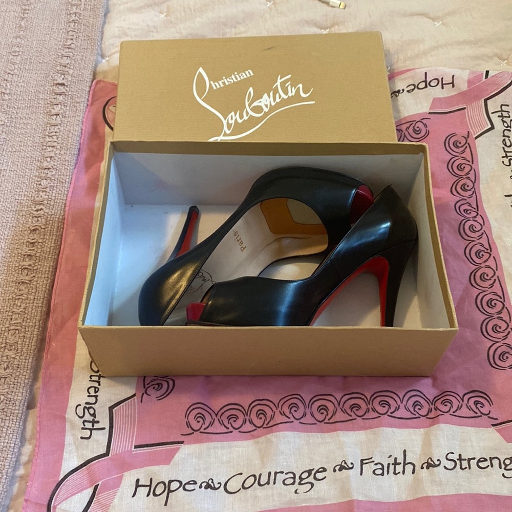 Christian Loubutin sexy shoes, good condition, wear on soles. SZ 37